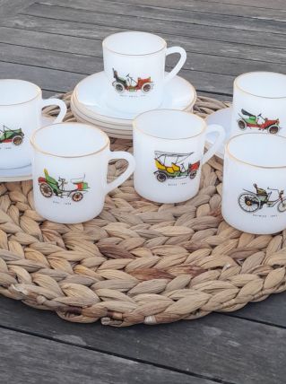 6 tasses café et soucoupes voitures anciennes Arcopal