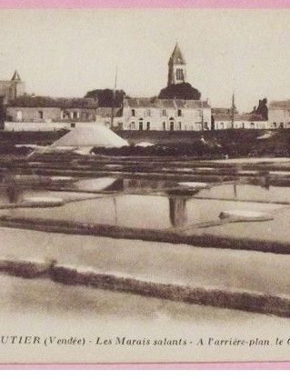 CPA Noirmoutier – Les Marais salants,  le Château, l’Eglise