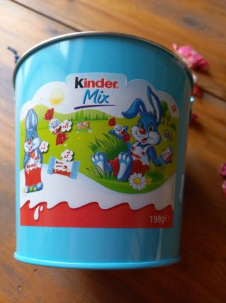 Seau en métal Kinder 