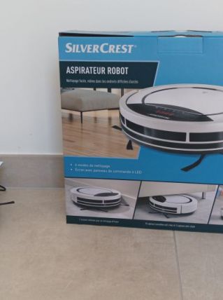 ASPIRATEUR ROBOT NEUF