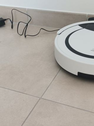 ASPIRATEUR ROBOT NEUF