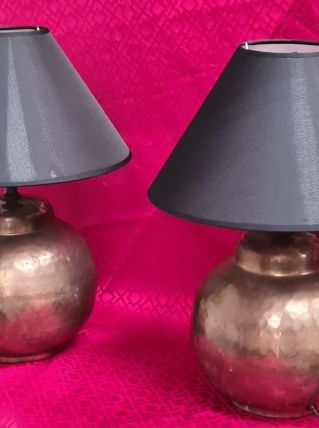 paire de lampes chevets  cuivre martelé 41x30 tres bon etat 