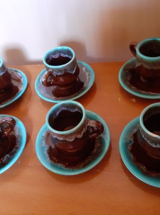 6 tasses soucoupes style Vallauris bleu marron