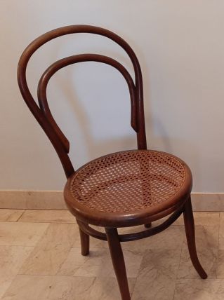 Chaise de bistrot 