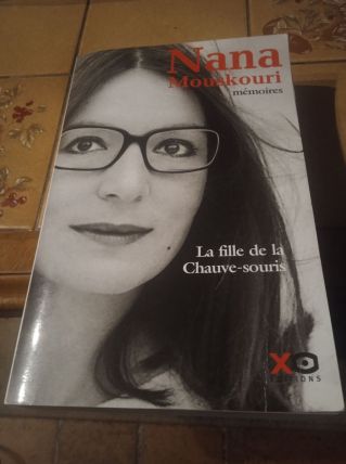 Nana Mouskouri mémoires,la fille chauve-souris