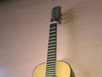 Guitare Miniature + Etui