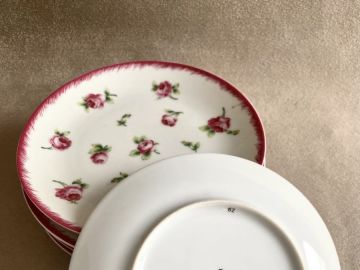 6 assiettes g teau Bernardaud mod le aux roses