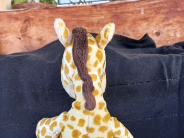 Doudou girafe tutu