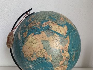 globe terrestre Vintage Au sommet du monde