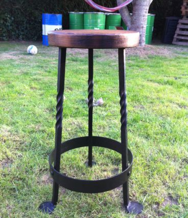 Tabouret de bar en bois et fer