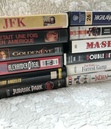 12 cassettes DVD/vhs