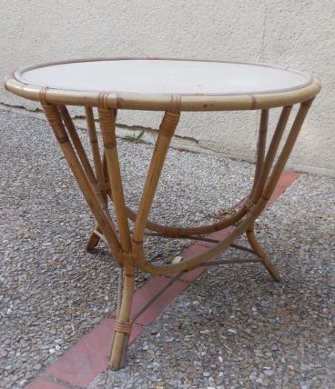 petite table en rotin