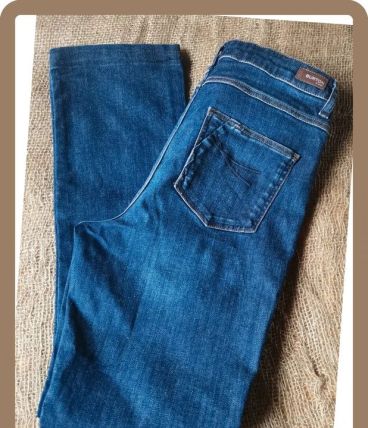 Jeans bleu Burton Classic fit (T38) en très bon état