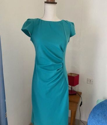 élégante robe bleue clair