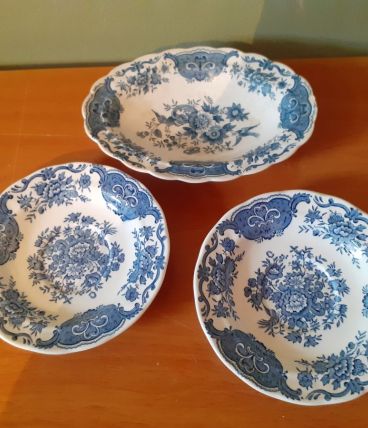 Lot 2 assiettes et 1 plat Ridgway Windsor England ancien