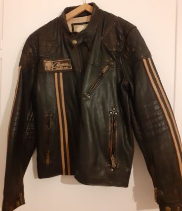 Bonjour,  blouson Chevignon cuir neuf (porté une fois pour e