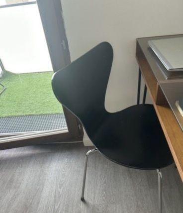 Chaise série 7 de Arne Jacobsen année 2000