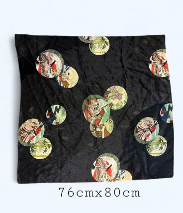 Foulard à motifs japonais en soie vintage 