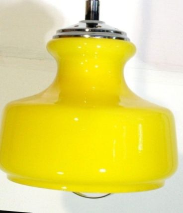 suspension 1970 reglable opaline jaune vif  tres bon etat ac