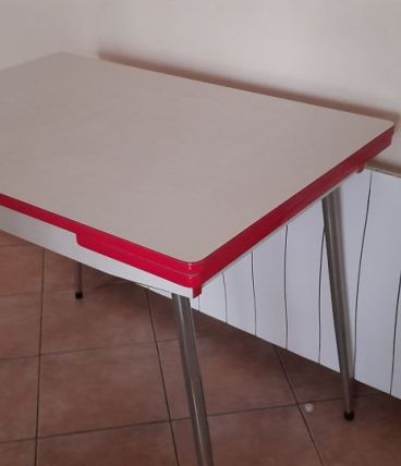 Table formica