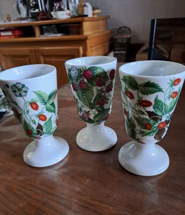 3 mugs porcelaine de paris 