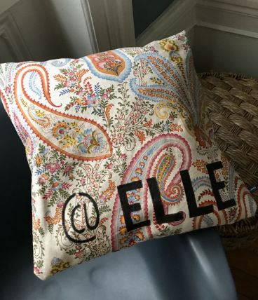 Coussin motifs cachemire "ELLE"