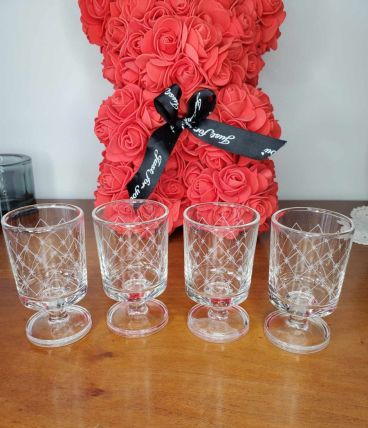 Lot de 4 verres à liqueur Suède modèle Antarès, LUMINARC