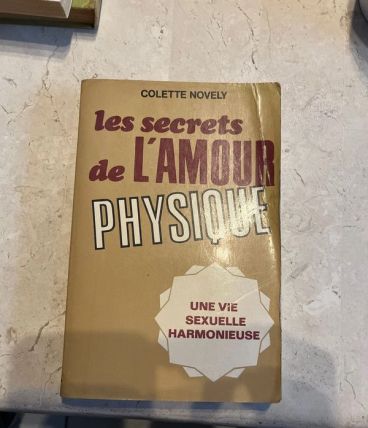 Les secrets de l'amour physique, C.  Novely (Ref. 2024-229)