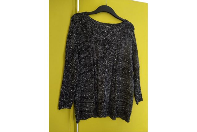 Pull loose crochet noir strass argentés femme taille 38