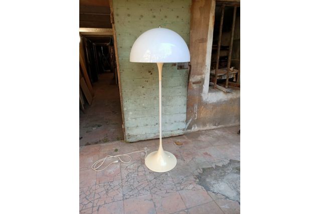 Lampadaire Panthella