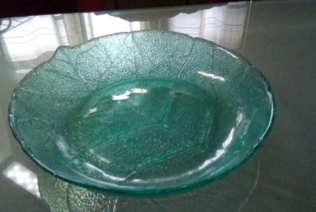 Petit saladier verre craquelé en forme de feuille