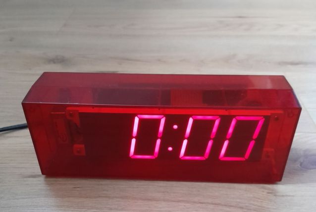 Bloc horloge translucide rouge